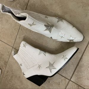 Betsy Johnson bootie